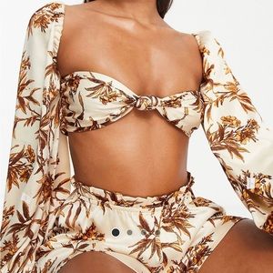 🌴Beach floaty shorts and long sleeve milkmaid crop top in rustic floral print